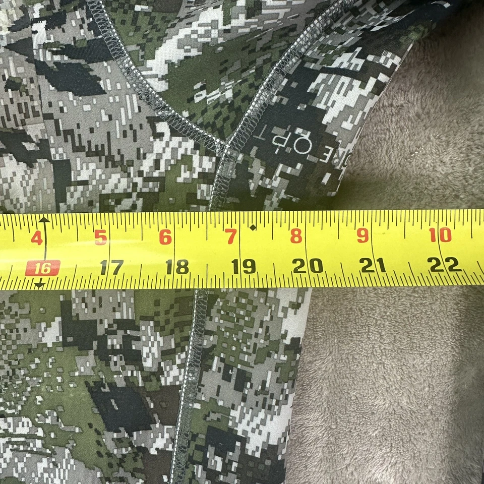 Sitka Traverse Optifade Forest LS 1/2 Zip Size Medium Rare Discontinued Color - Image 4 of 4