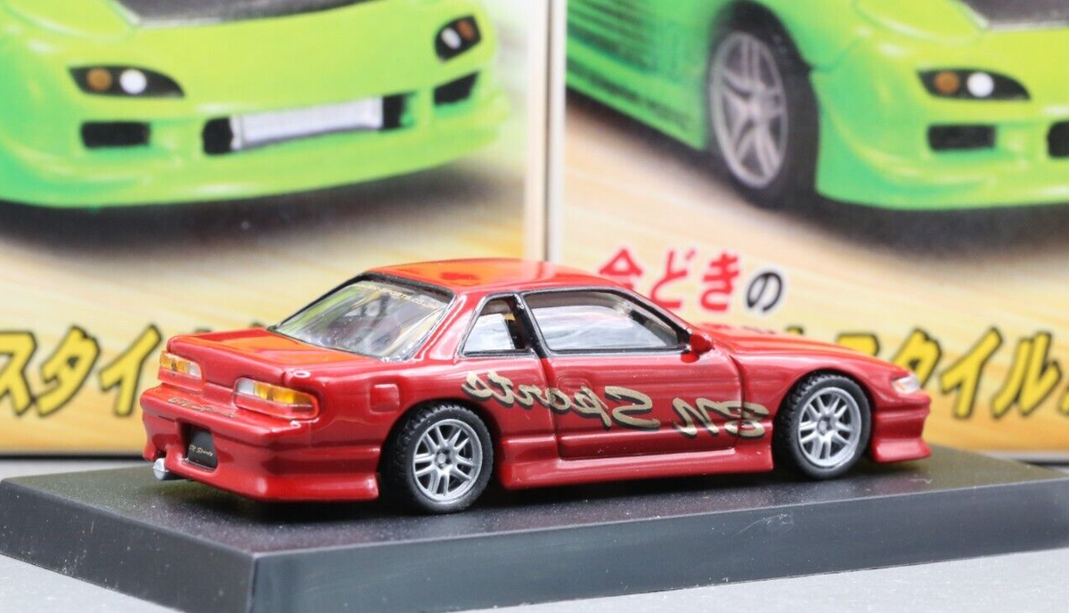 希少！SILVIAニチラインパル　AOSHIMA Amazon.com: Aoshima Initial D Nissan Silva S15 (Two Guys