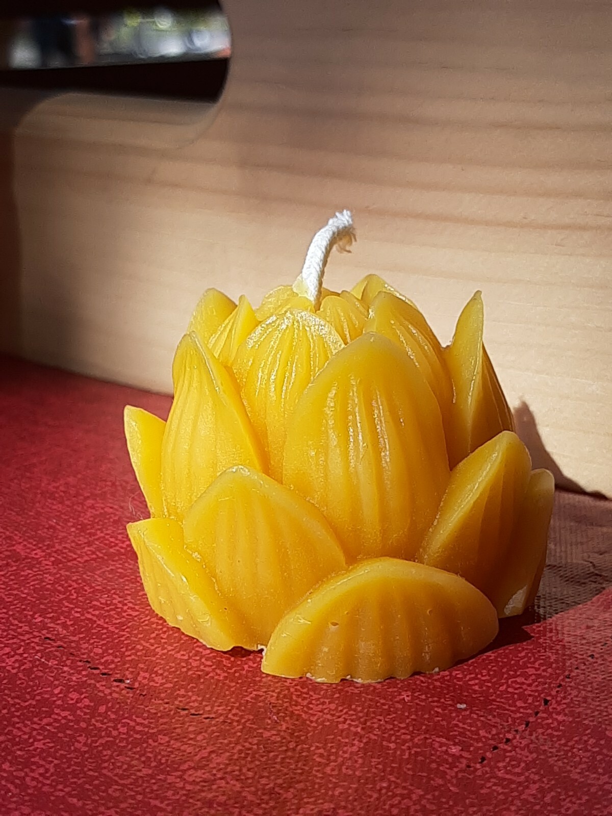 Pure beeswax candles Lotus Flower