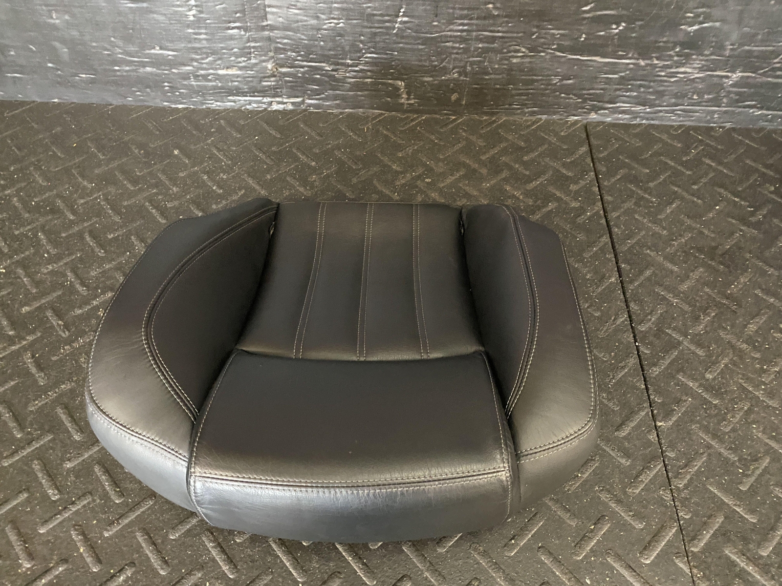 2009 MASERATI GRANTURISMO REAR PASSENGER RH BOTTOM SEAT CUSHION BLACK LEATHER