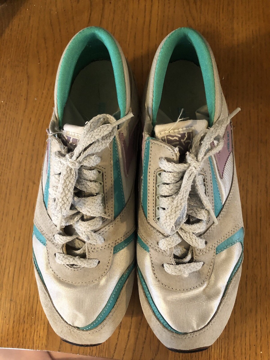 R45 レトロでヴィンテージな実用車BROOKS Vintage Brooks Women's Sneaker Green Silver Heritage Running