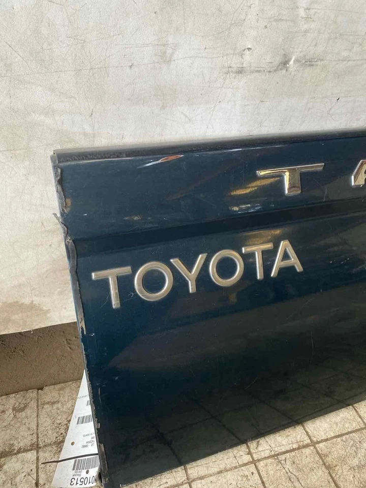 Trunk/decklid/hatch/tailgate TOYOTA TACOMA 95 96 97 98 99 00 01 02 03 04 - Image 2 of 4