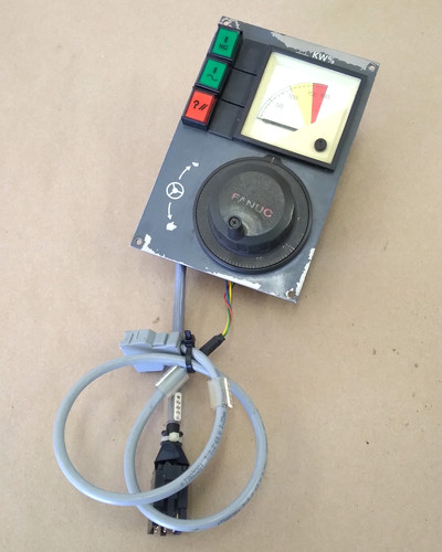 OPERATOR CONTROL PANEL W/ FANUC PULSE GENERATOR A860-0202-T001 494157 1997-08