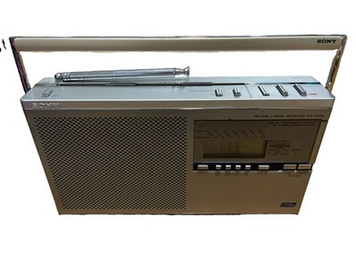 Vintage 1979 Sony Japan ICF-D11W Radio Clock Alarm RARE