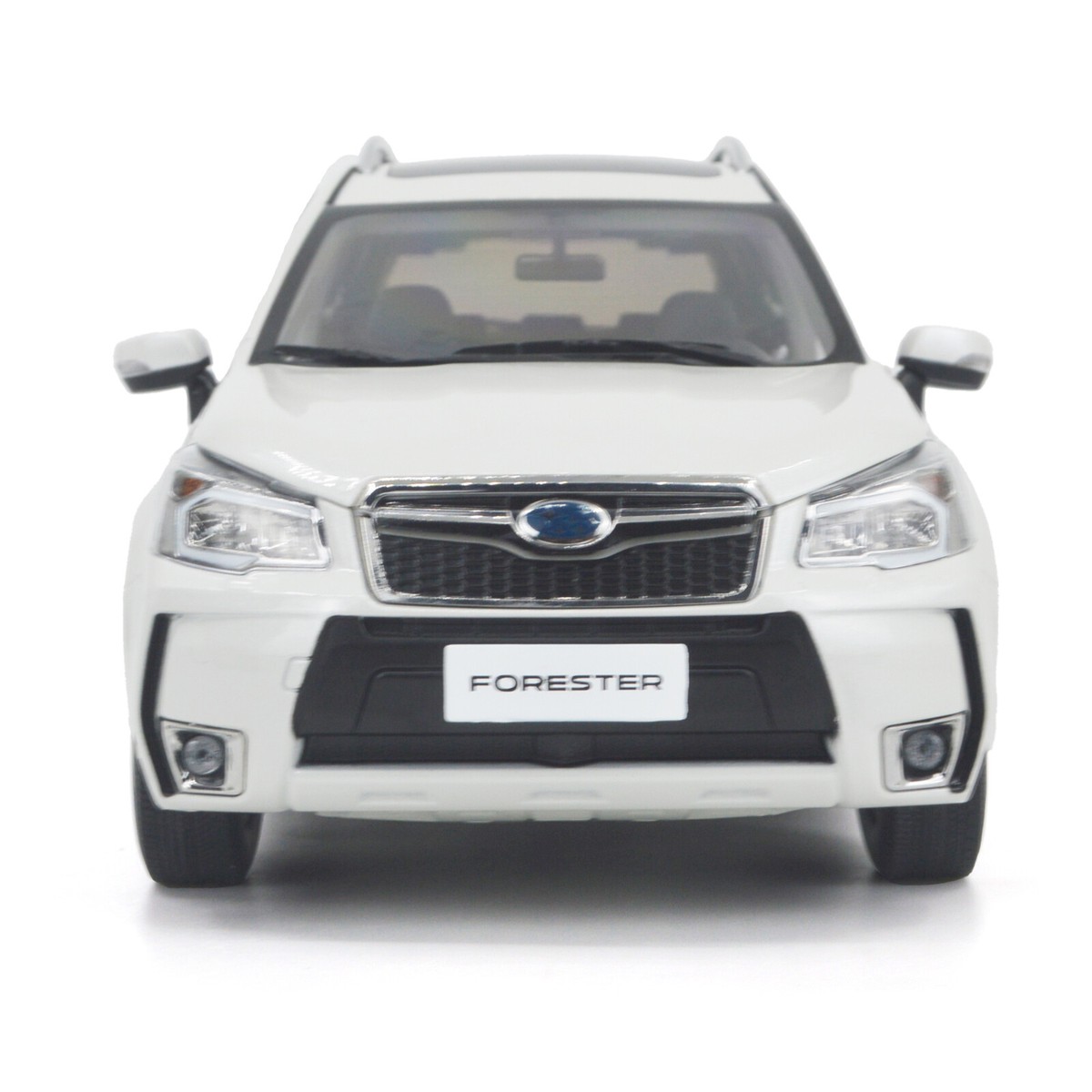 Paudi 1:18 Scale Subaru Forester 2015 XT Diecast Miniature