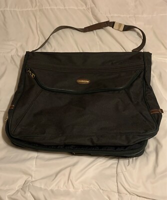 Global Traveler Green Canvas with Brown Accents Hanging Garment Bag