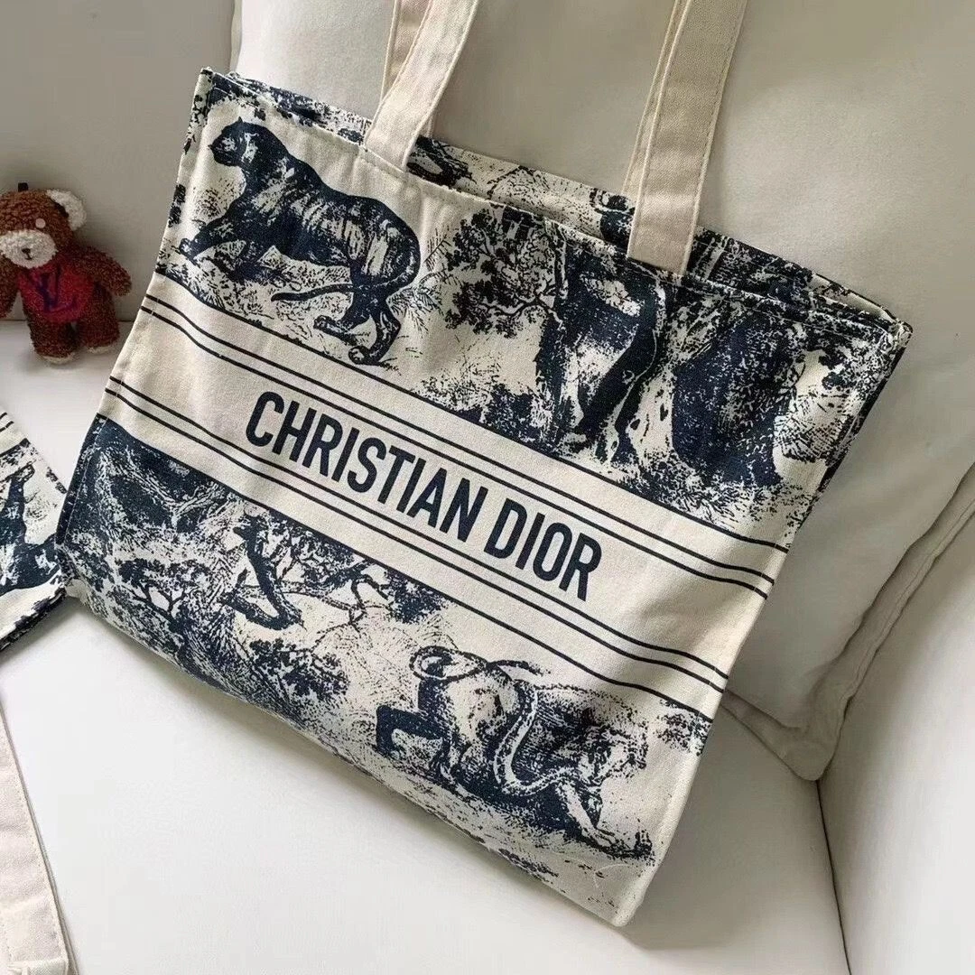 Dior white online tote bag