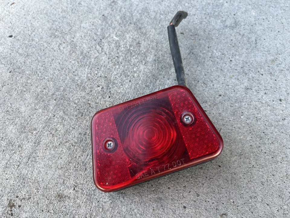 Conjunto de luz de freno trasera Polaris Trail Boss 330 2005 Trailboss Foto 2 de 4