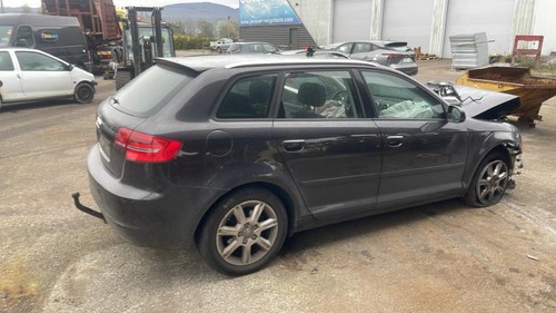 Pomo de palanca de cambios AUDI A3 2 SPORTBACK PHASE 2 1K0711050A - Imagen 10 de 11