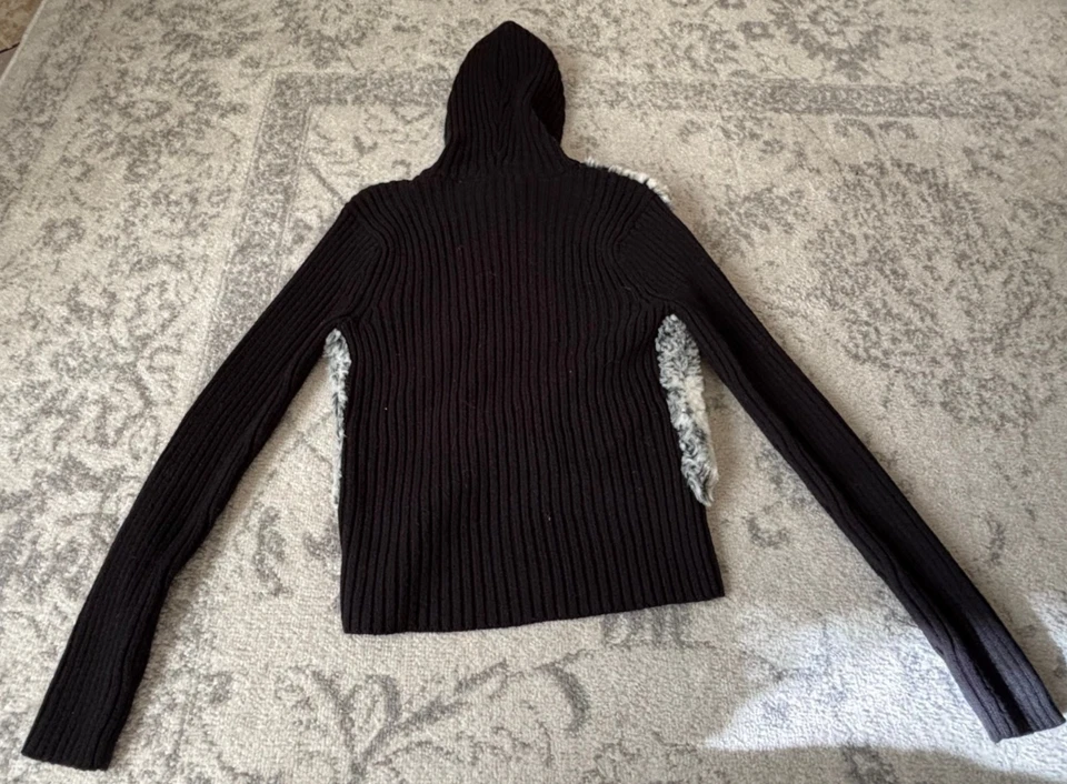 Chaqueta con capucha cremallera completa de piel sintética blanca y negra Energie talla L para niña Foto 2 de 4