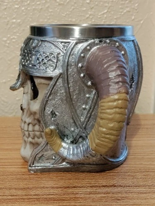 Taza de cerveza calavera guerrero vikingo con cuerno de doble mango de acero inoxidable Foto 3 de 4
