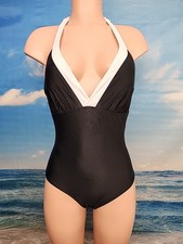 Nwt Cupshe Womens One Piece Swimsuit Size Medium Black white Halter Trim.