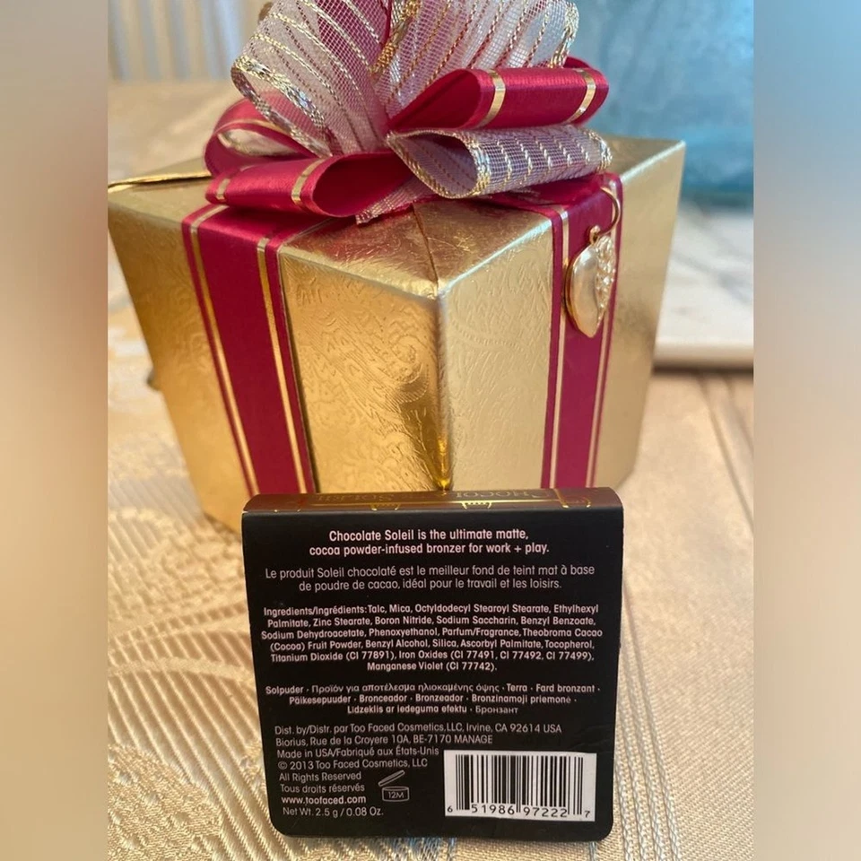 Too Face paquete de bronceador y sombra de ojos Foto 4 de 4