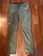 Arc'teryx Women's Green Activewear Pants Size 4 Buckle Closure Zip Pocket