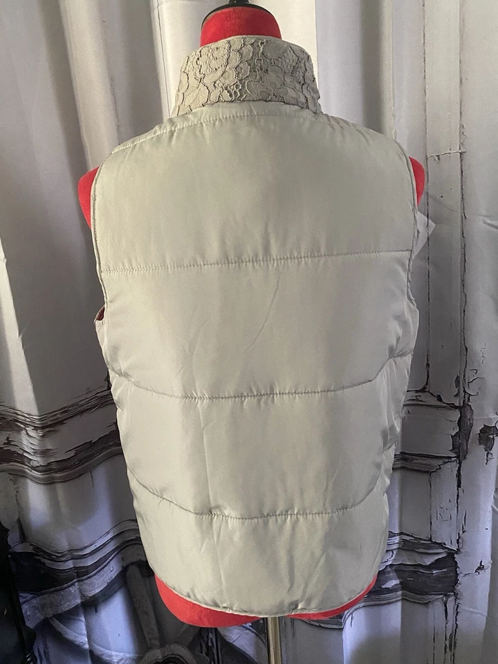 Women’s Vest Sz 12P - Image 3 of 4