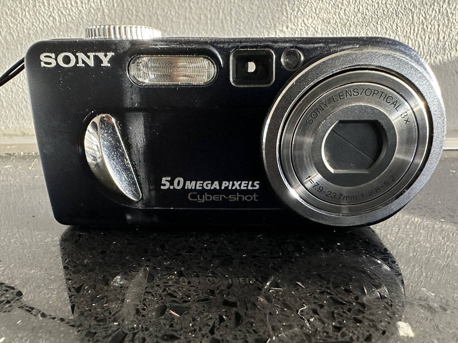 Sony Cybershot DSCP12 5.0MP Digital Camera Dark blue 4901780829538