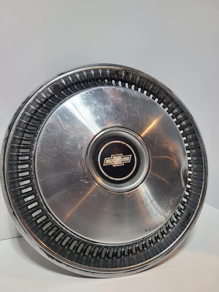 Tapacubos Chevrolet Impala nova Muscle Car Hot Rod 14" abolladura pequeña años 70 vintage Foto 2 de 4