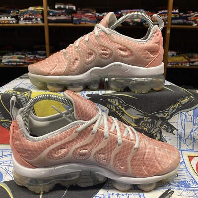 nike air vapormax plus coral