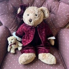 RUSS BERRIE -Vintage Edition Collection - 20" Lady Victoria w/ Baby Bear READ