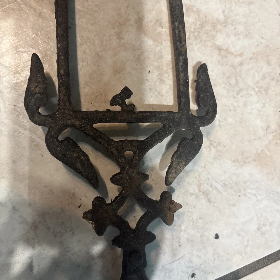 Flecha direccional veleta de hierro fundido antigua de 1800 Foto 3 de 4