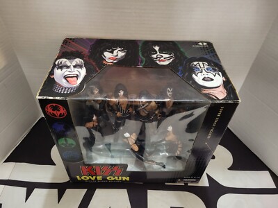 Kiss Love Gun Deluxe Boxed Set Edition MCFARLANE TOYS Sealed NEW