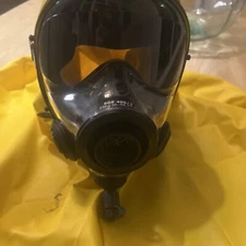 MESTEL SGE 400/3 NATO NBC Gas Mask With Filter, Drinking Tube And PVC Hood S/M