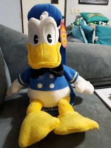 peluche pato donald grande
