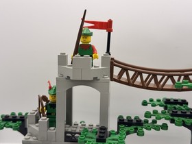 LEGO Castle: Forestmen's Crossing (Set 6071) 100% Complete w/ instructions 