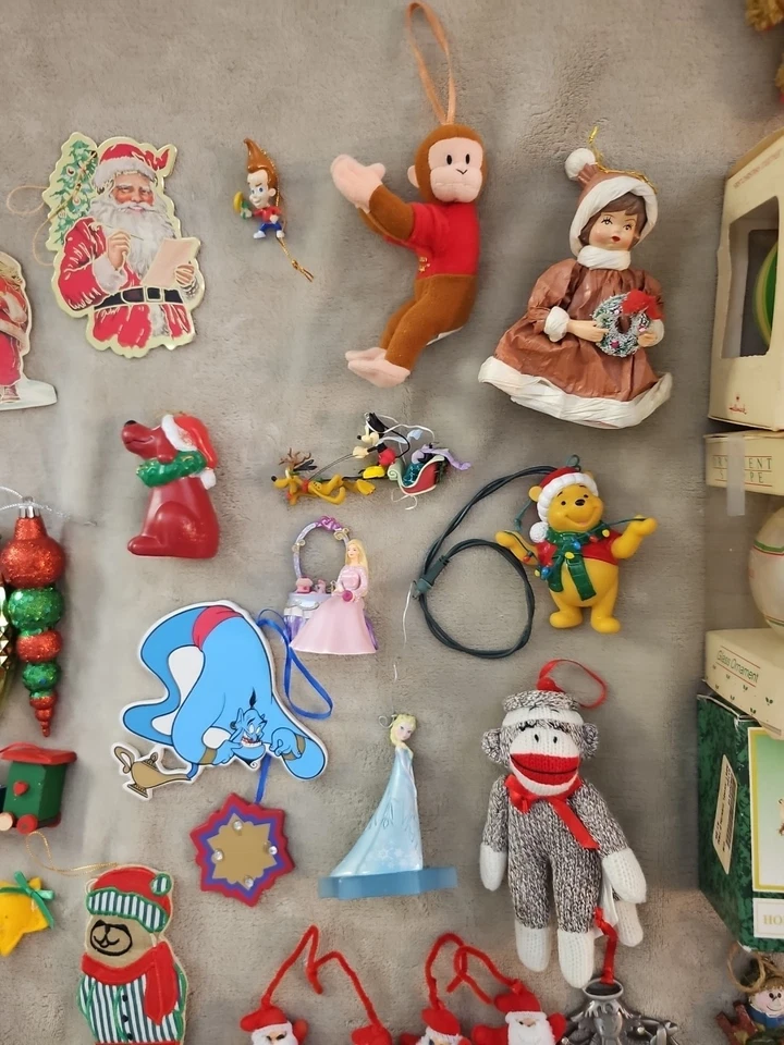 Лот из 32 коллекционных рождественских украшений Disney, винтаж, бумажная маша - Изображение 2 из 4