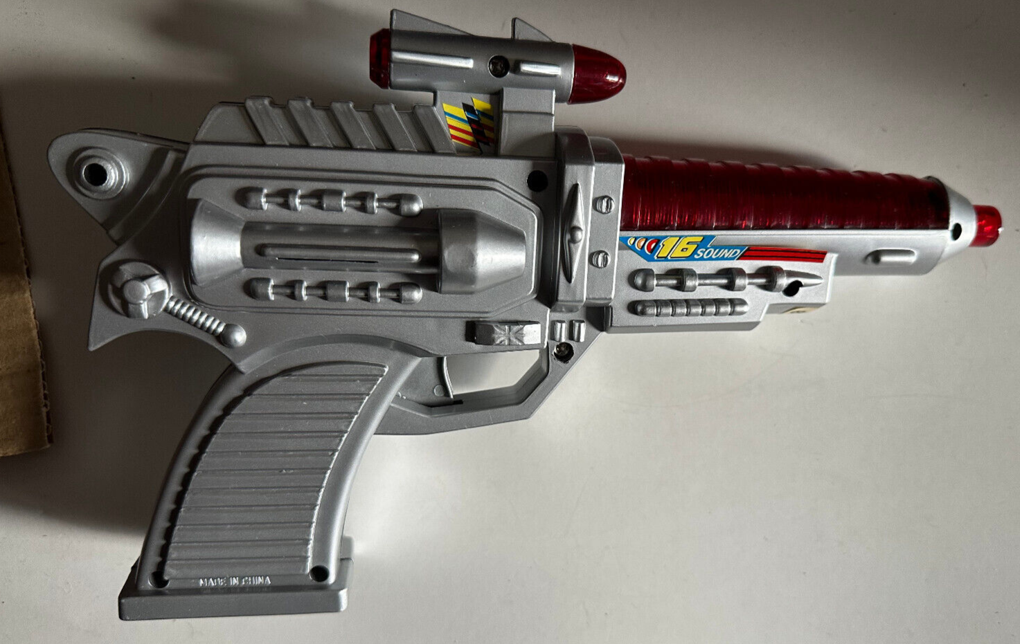 VINTAGE RADIO SHACK SPACE RAY PISTOL 16 TOY GUN LIGHTS AND SOUND IN