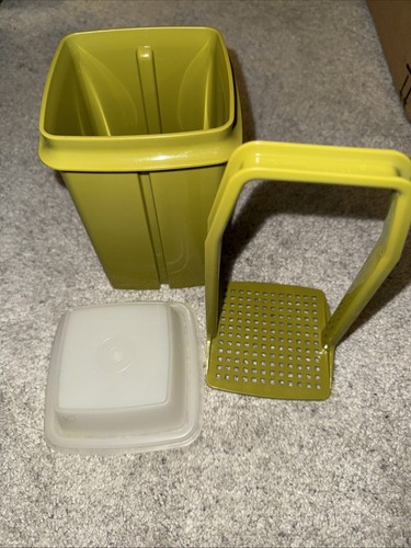 Tupperware Pick-A-Deli 3 piece set pickle keeper avocado green color 1330 - Picture 4 of 5