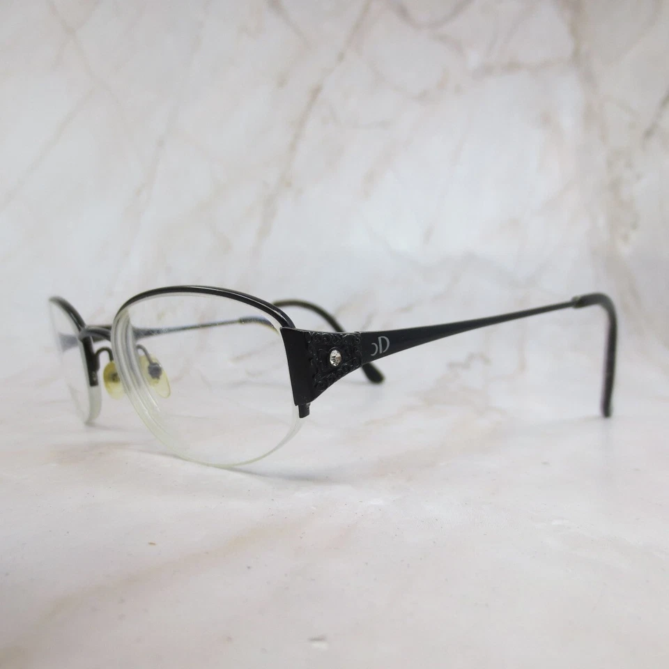 Marco de gafas Catherine Deneuve para mujer negro mate medio borde ovalado 50-18-135 Foto 2 de 4