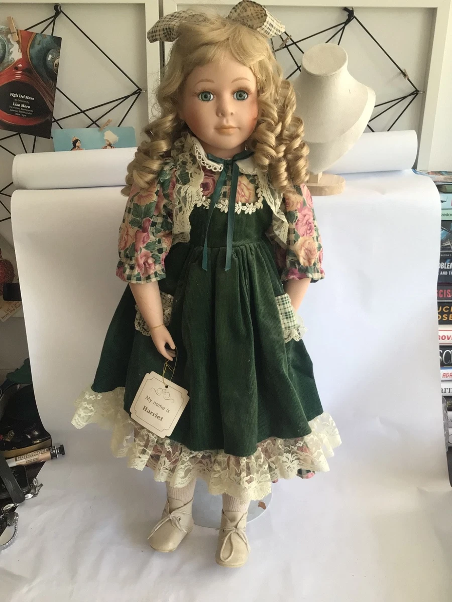 Alberon Porcelain Original (Opened) Porcelain Dolls Playsets for