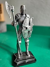 doll house accessories Tudor/medieval resin knight in armour  1.12th A