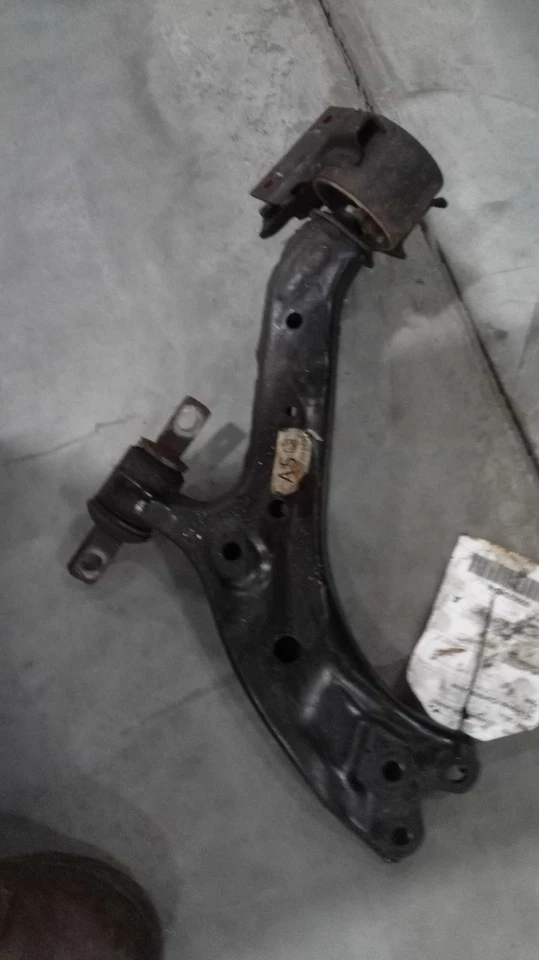 Braço de controle inferior inferior inferior esquerdo dianteiro usado serve: 2015 Honda Cr-v dianteiro esquerdo L - Imagem 2 de 4