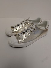 Converse Women's Chuck Taylor Size 7.5 Low Metallic Shoes Gold Metallic/Egret