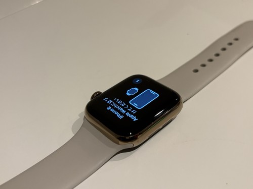 Apple Watch Series 4 40mm (GPS + Cel) Gold Stainless Steel Case Milanese Band - 第 7/12 張圖片