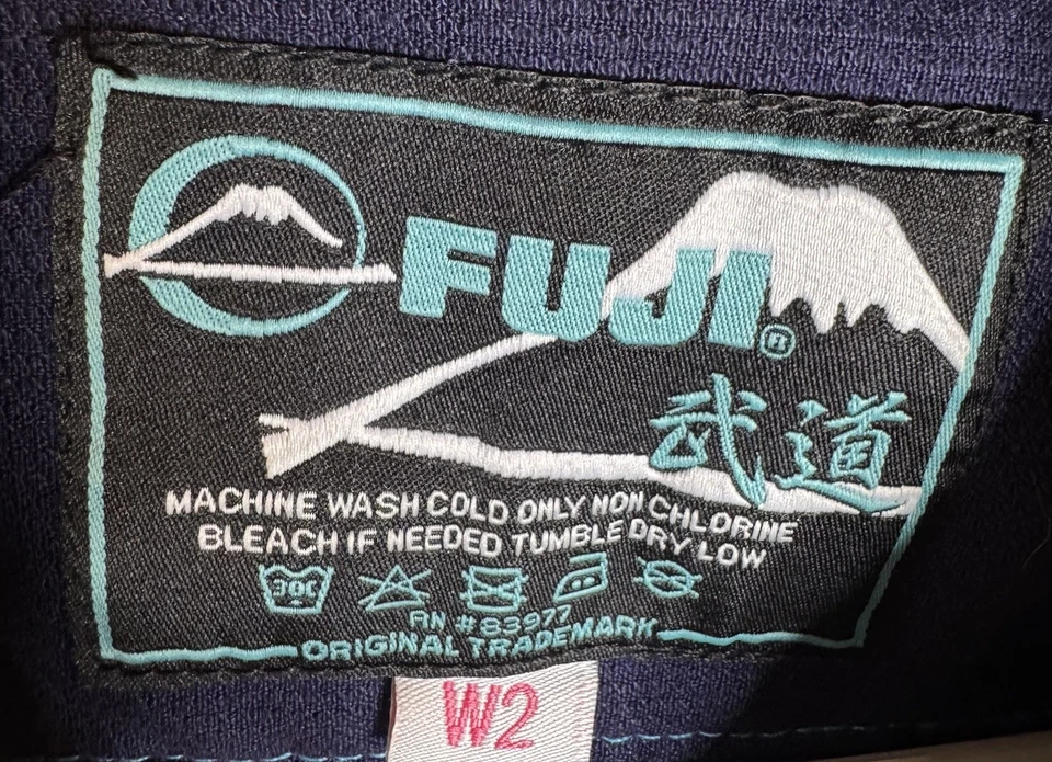 Chaqueta Kimono Fuji Suparaito W2 Azul BJJ Gi Top Logotipos Bordados Foto 2 de 4