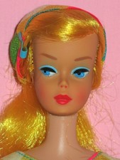 Mattel - Vintage Lemon Blonde Color Magic Barbie Doll w/ Black Stand - Japan