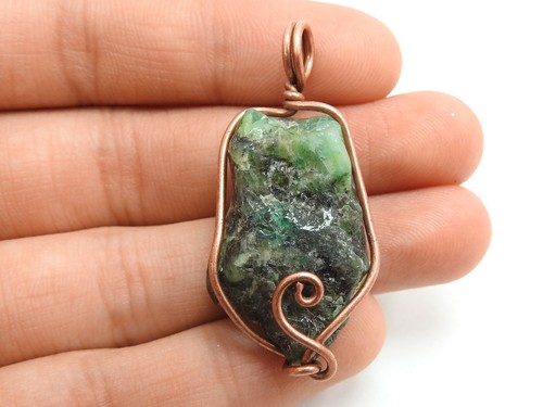 Colgante Esmeralda Áspero Alambre Envuelto Cobre Joyería 30X19X10MM Regalo Personalizado - Imagen 4 de 8