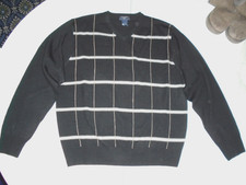 DOCKERS Men's size L Nice V-NECK Sweater