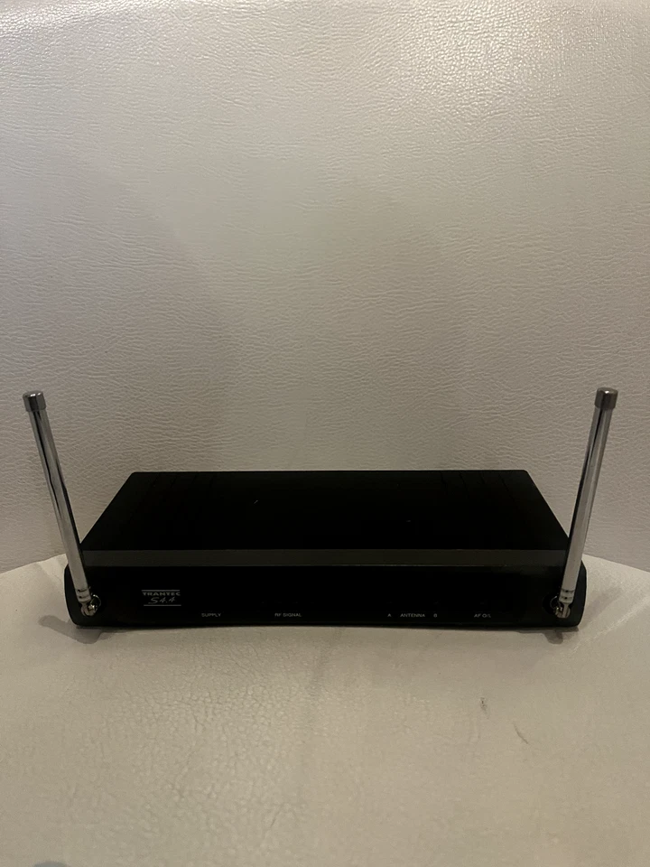 Trantec S4.4H UHF Handheld Wireless Radio Microphone System Multi Freq Mic S4.4 - Image 2 of 4