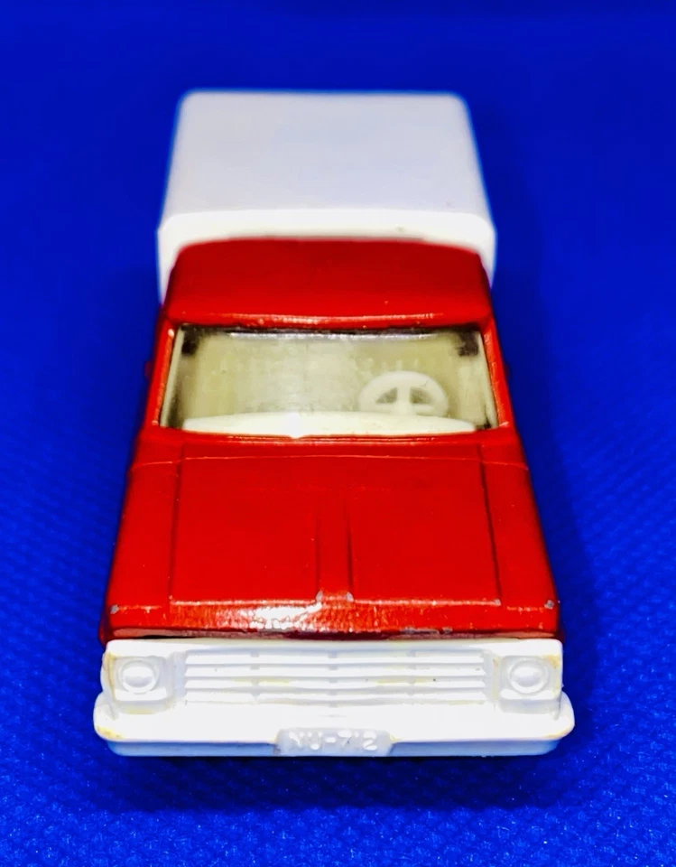 Vintage Matchbox Ford Pickup Truck No. 6 Red & White Lesney 1960's - Image 3 of 4