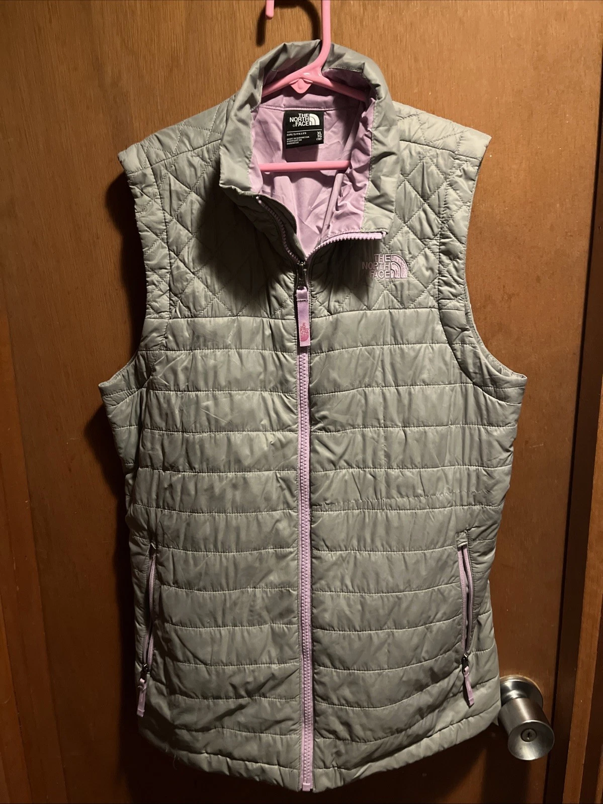 North Face Girls XL Gray Quilted Vest