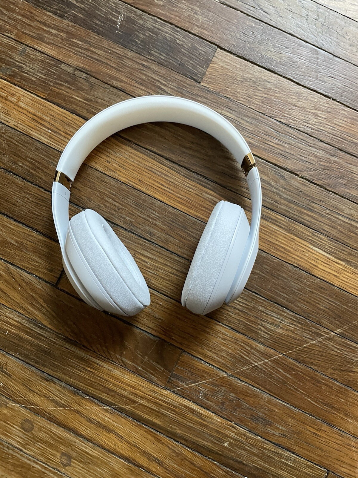Beats Studio Pro Bluetooth Wireless Headphones - White ‼️BUY NOW‼️