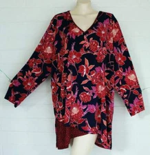 Susan Graver 3X Raspberry Mums Peonies Black Background Flowy Tunic Top