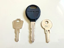 Chrysler 2003 Dodge Ram 3 Piece Key Set PRM 501 ilco USA 1502 and Ignition Doors
