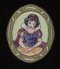 D23 Expo 2017 Disney Store Art of Snow White Sketch Cameo Frame LE Disney Pin