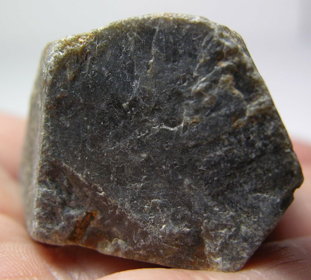 ベトナム天然サファイア　彫刻 9 339.60ct Vietnam 100% Natural Corundum Blue Sapphire Crystal