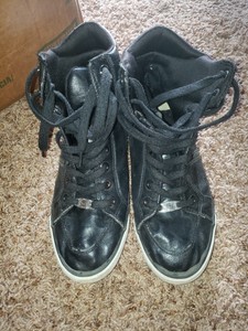 black high tops with zippers